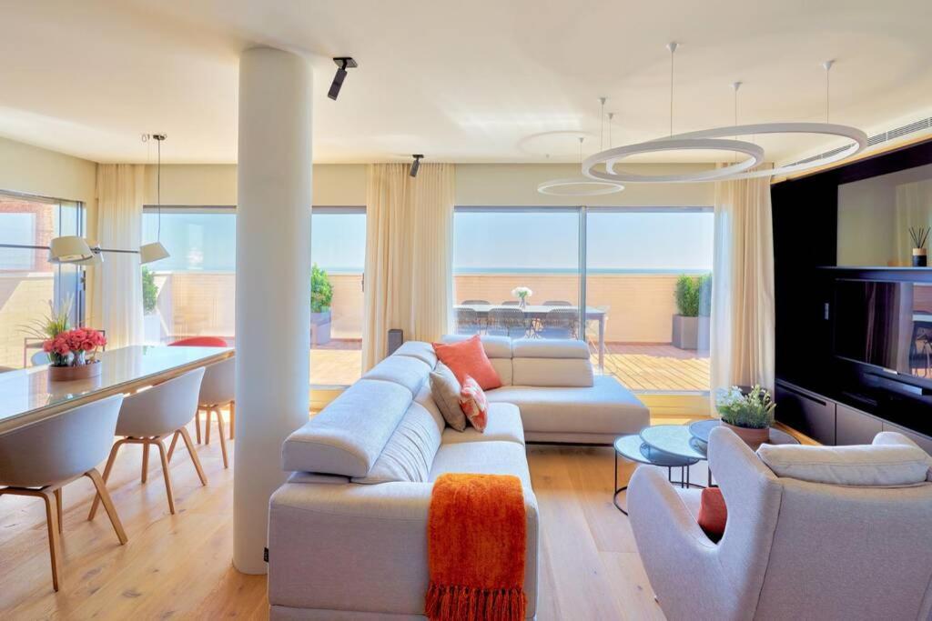 D&R Penthouse On The Beach Apartman Málaga Kültér fotó
