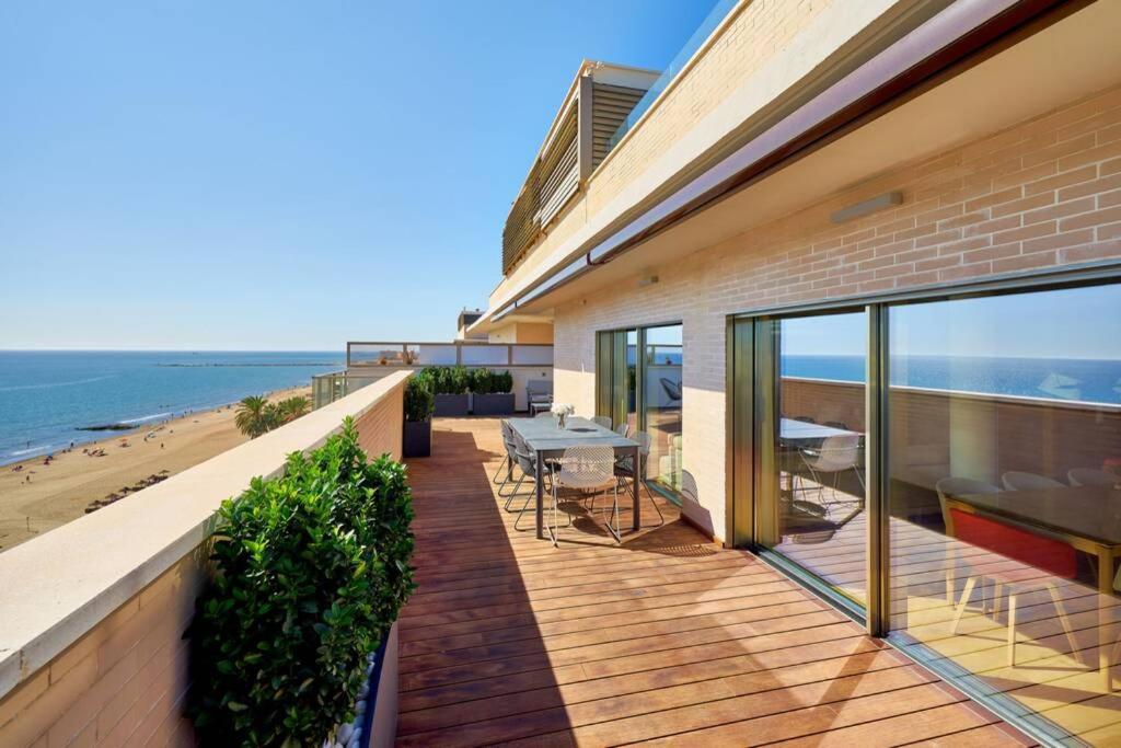 D&R Penthouse On The Beach Apartman Málaga Kültér fotó