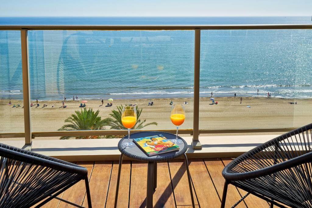 D&R Penthouse On The Beach Apartman Málaga Kültér fotó