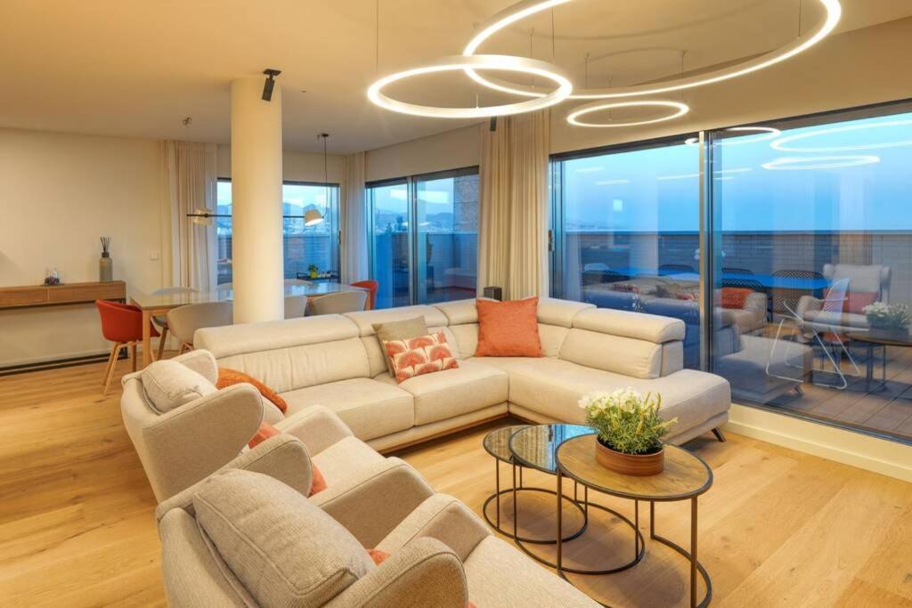 D&R Penthouse On The Beach Apartman Málaga Kültér fotó