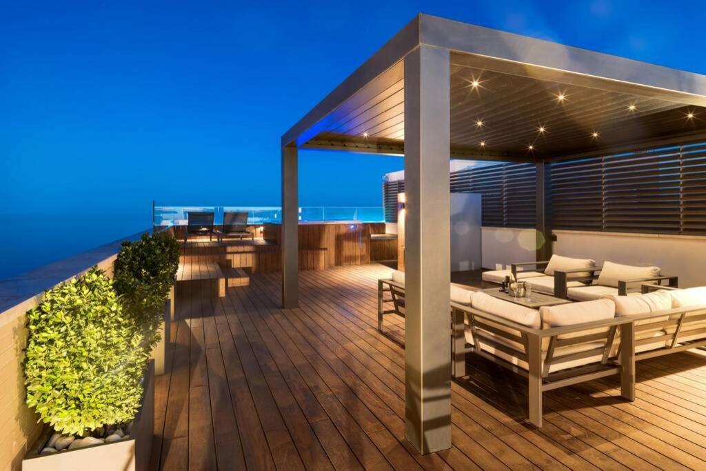 D&R Penthouse On The Beach Apartman Málaga Kültér fotó
