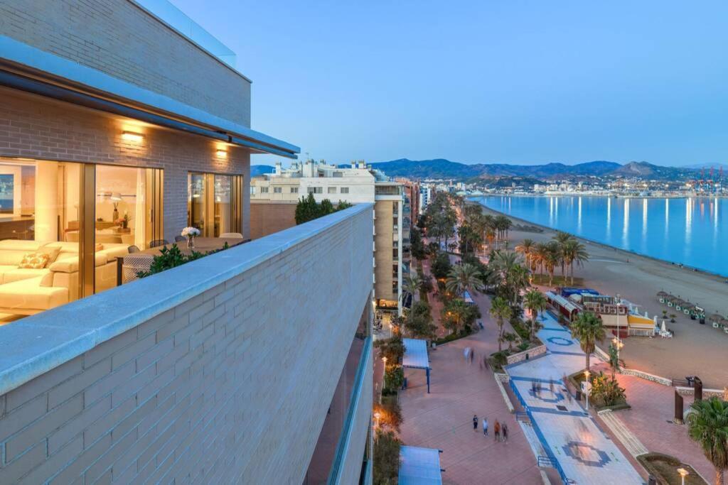 D&R Penthouse On The Beach Apartman Málaga Kültér fotó